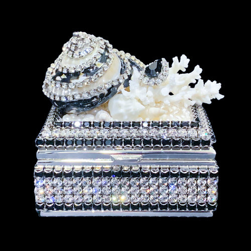 Ebony & Ivory Shell Cluster Ring Box Featuring Premium Crystal